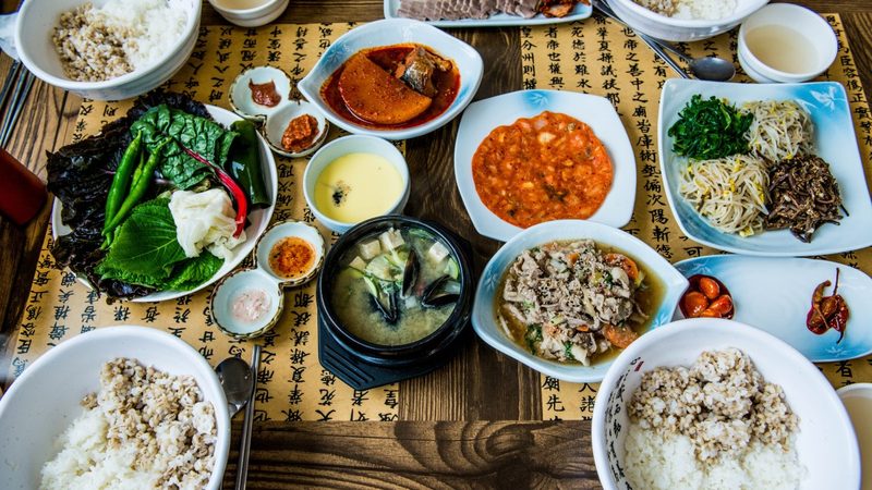 蜜饯果干与话梅：探寻两种传统零食的异同