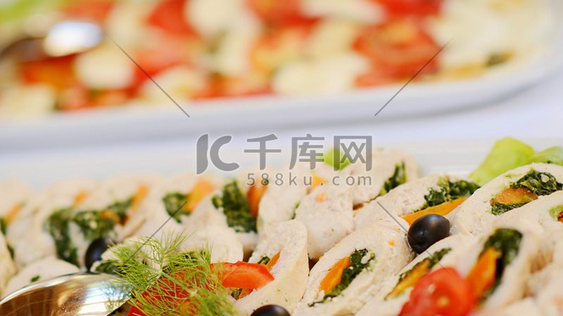 在调味品行业，国标与企标的具体要求如下：