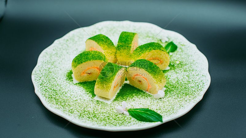在选购蜜饯果干时，配料表是判断其品质的重要依据。消费者应关注以下几点：
