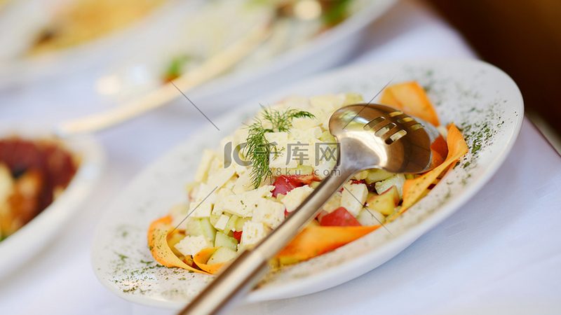 深圳食品批发货源网站：揭秘食品批发市场选品之道
